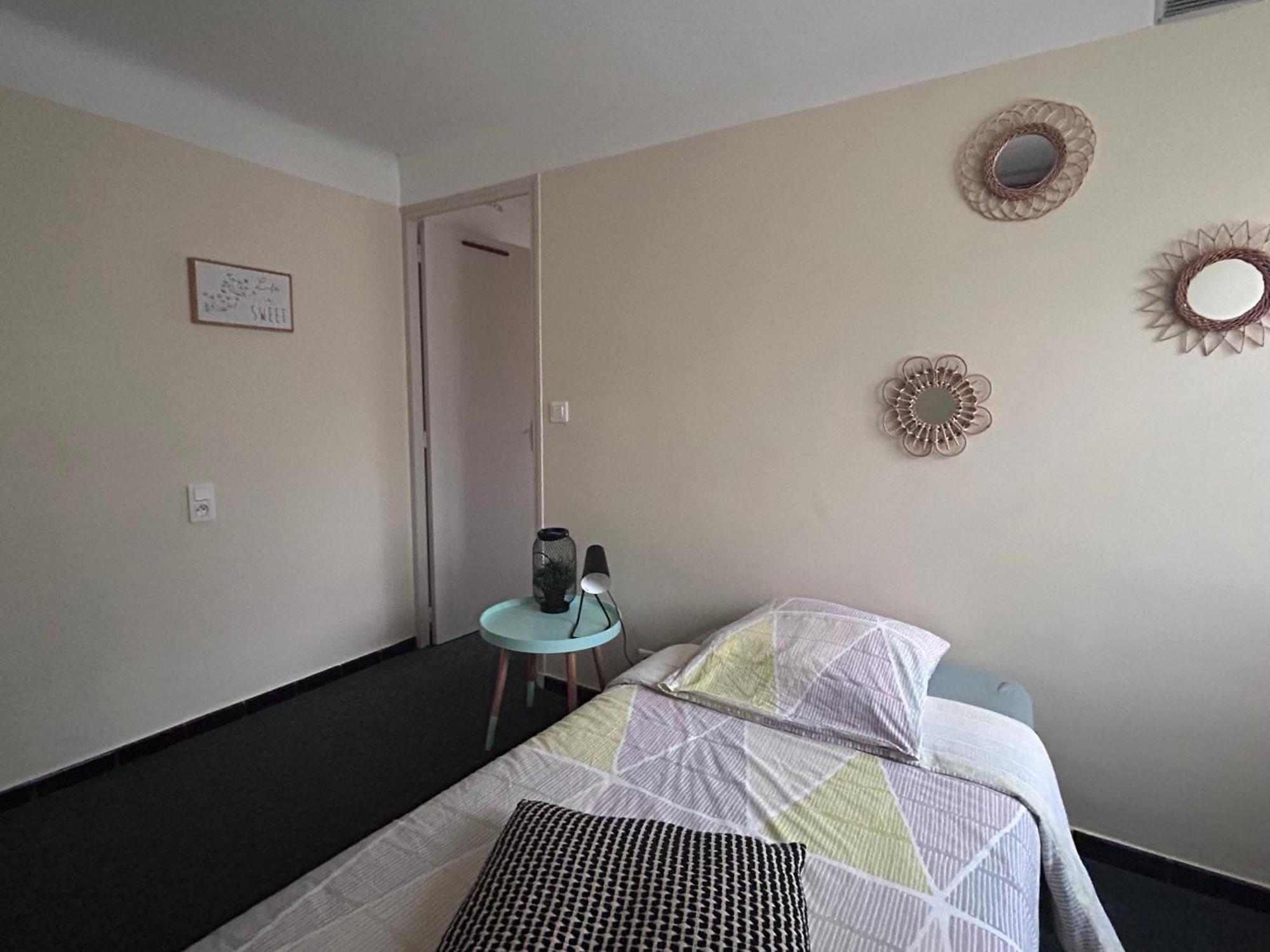 La Soleillade Apartment Manosque Exterior foto